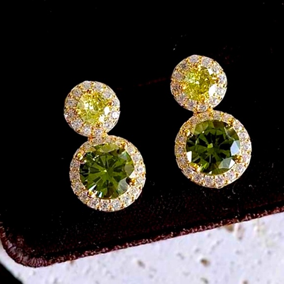 18 Karat Green Cubic Zirconia Earrings - Picture 2 of 6
